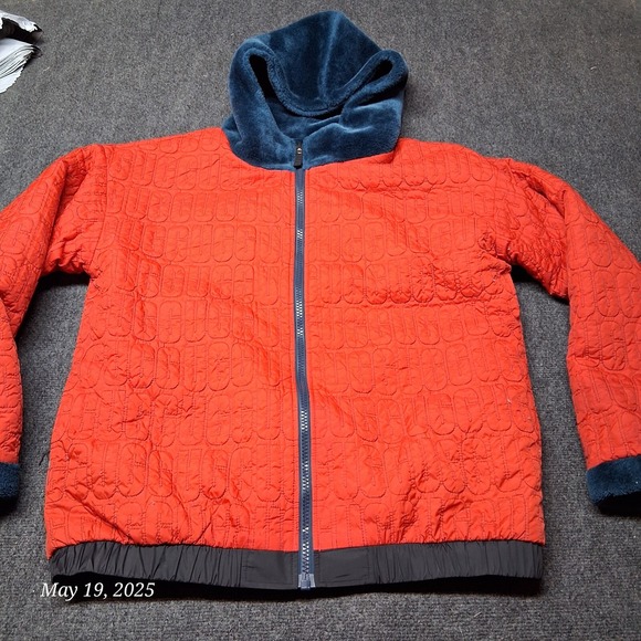 Ugg Kairo Reversible Jacket Red and Blue Plush Hooded Logo Design All Over XL - Picture 1 of 11